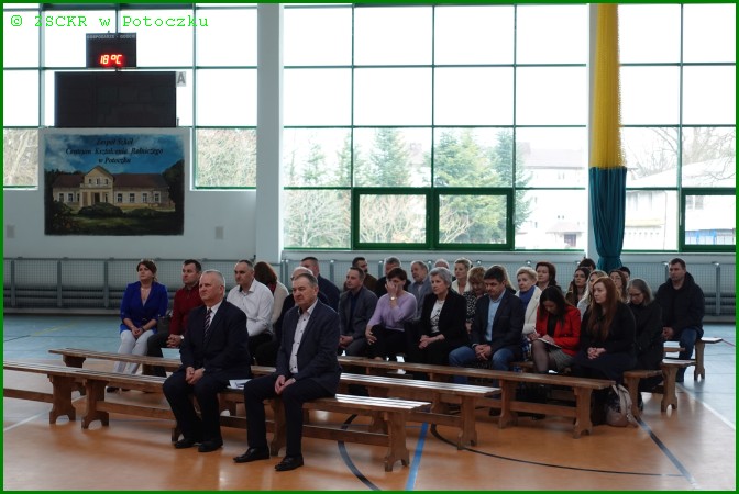Nauczyciele ZSCKR w Potoczku w czasie zebrania z rodzicami w dniu 02.04.2023		